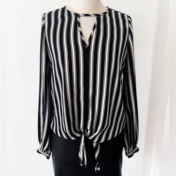 Express Women’s Striped Blouse, Size XS, Black & White - Picture 9 of 13
